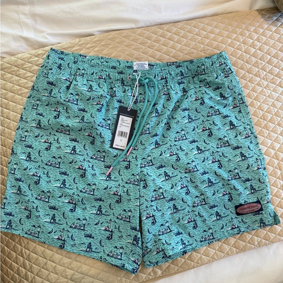 Vineyard Vines Men’s swimsuit - size Large - new with tags!!! - Picture 3 of 4